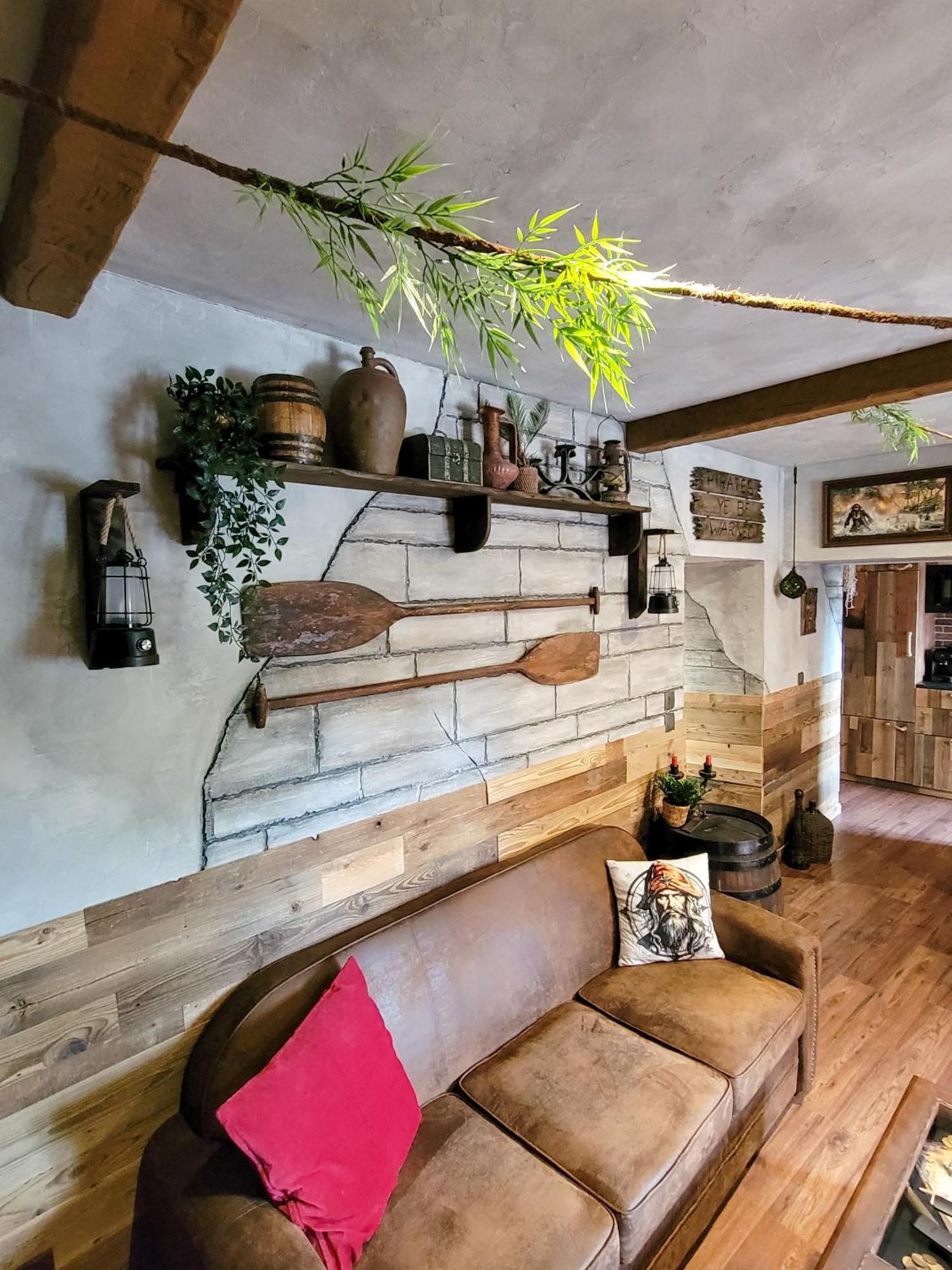 Le Repaire Des Pirates Logement Magique Sainte-Croix-en-Plaine Exterior foto